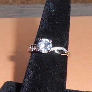 1pc.  Women's Moissanite Ring with GRA Report
